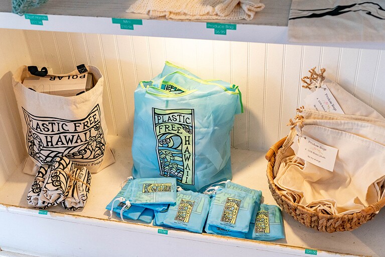 ヘザー・ブラウンのイラストが人気のエコバッグ。