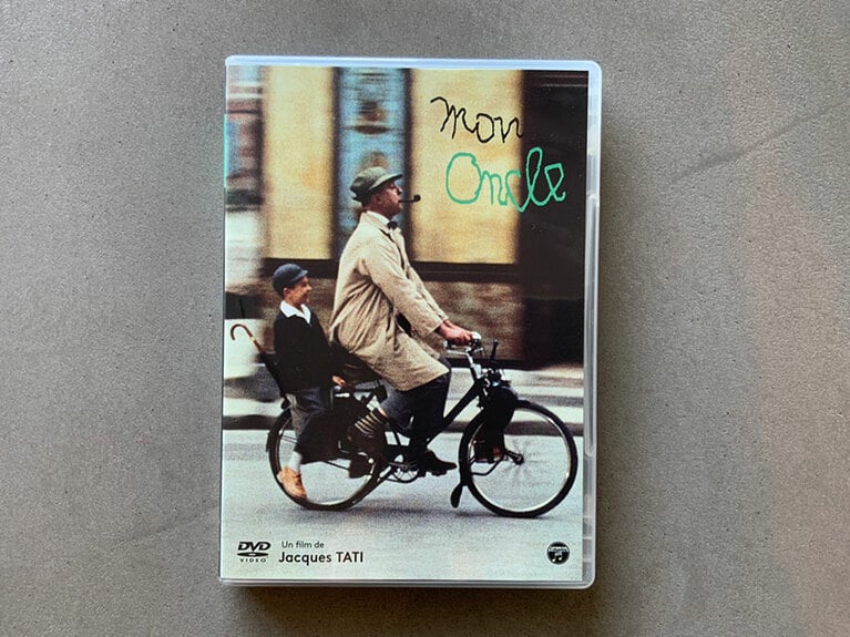 『ぼくの伯父さん』。配信サービスでは観られないみたいです。人生の折々で観返しています。