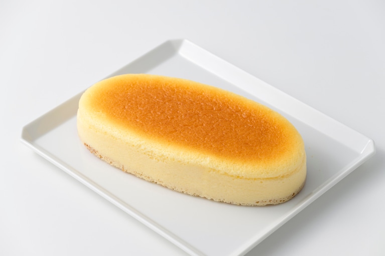 チーズスフレ 637円。