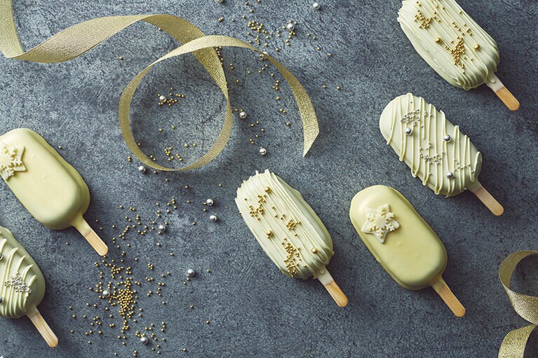 ストリングスホテル東京インターコンチネンタル「トゥインクルスターズ・ロリポップ 3本セット」3,024円。