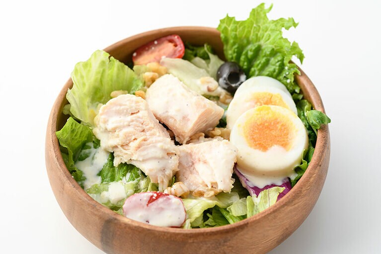 KIRKLAND SIGNATURE「チキン缶詰め」。