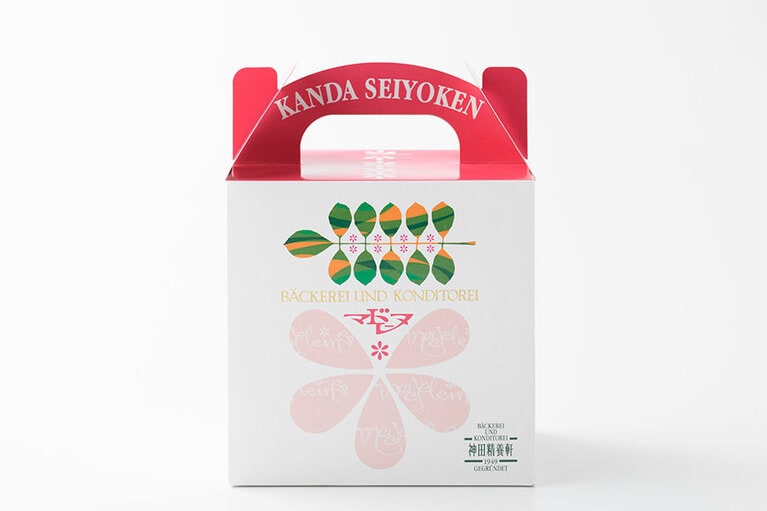 神田精養軒 マドレーヌ 900円(5個入り)。