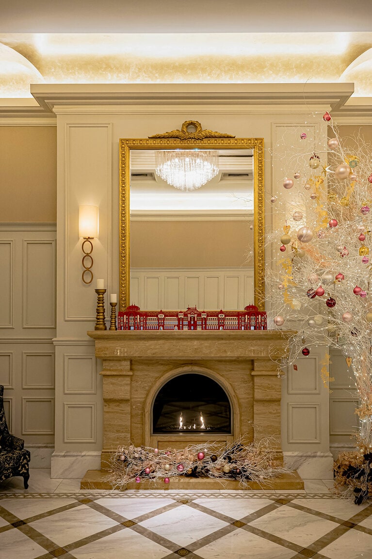 東京ステーションホテルのクリスマスツリー。