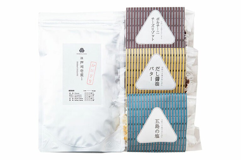 羽根つき焼きおにぎり9個＋初摘み海苔セット〈羽根つき焼きおにぎり9個、初摘み海苔1袋(12枚)〉4,680円。