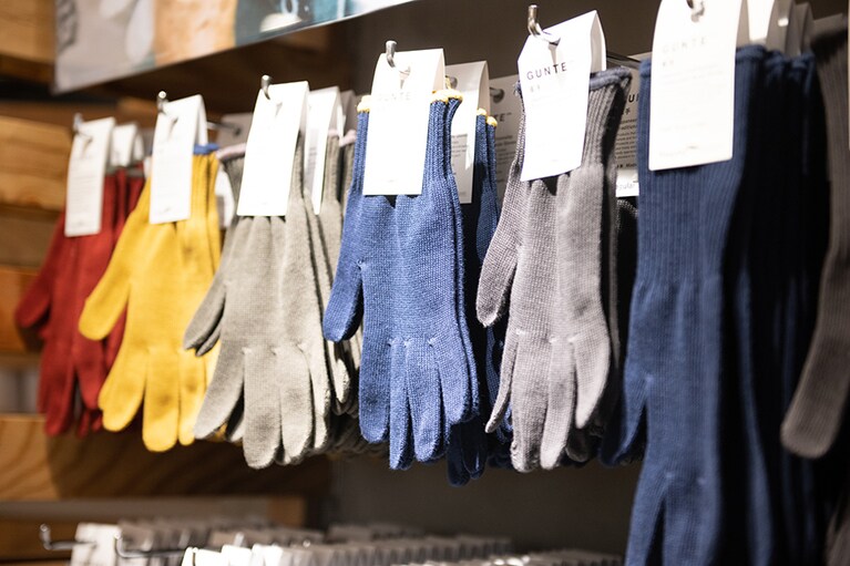 純綿手袋（厚手）。