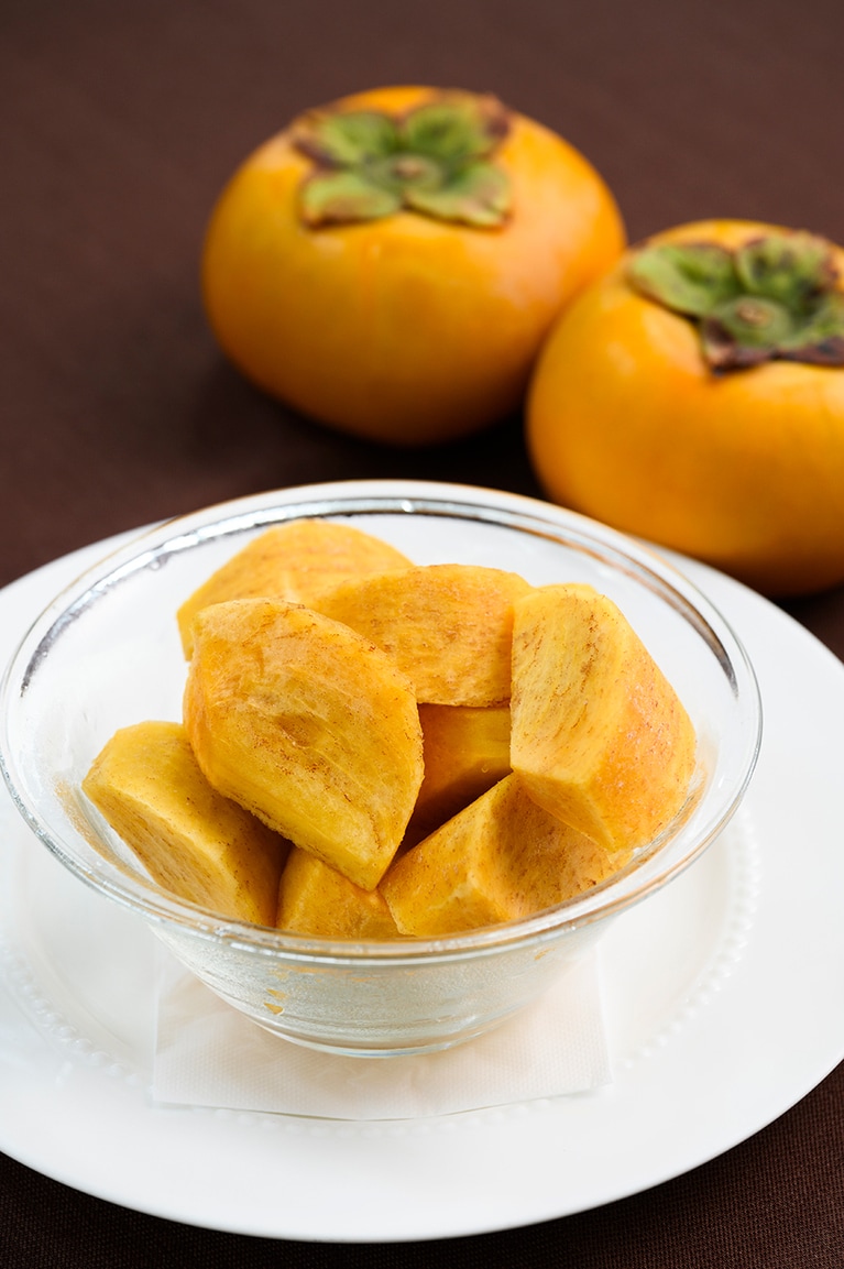 日本でも古くから愛されてきた柿は秋を代表する果実。