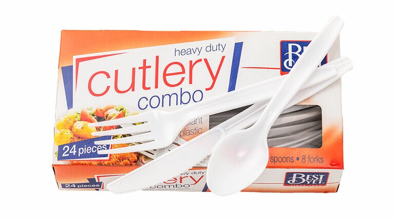 ［Cutlery］ホテルの客室にはフォーク、スプーンはない場合がほとんど。ナイフも付いたカトラリーセットなら万能。1.69ドル／Foodland Farms