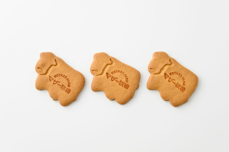 マザー牧場牛乳サブレ 777円（8枚入り）。