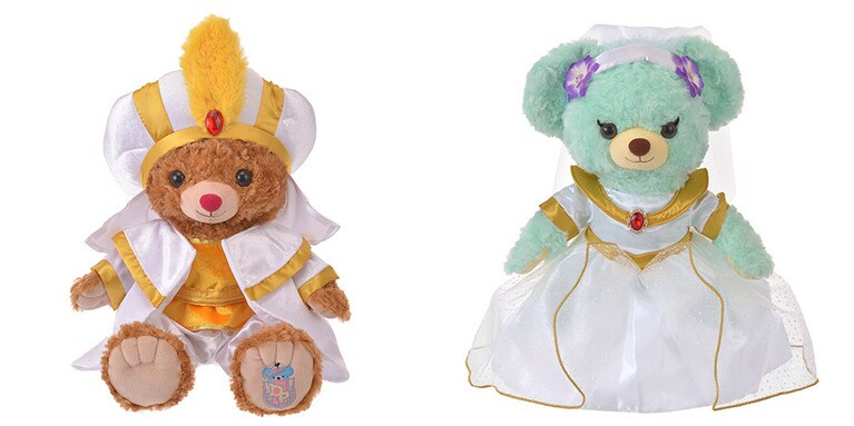 左からユニベアシティ ぬいぐるみ専用コスチューム アラジン ウェディング 3,672円、 ユニベアシティ ぬいぐるみ専用コスチューム ジャスミン ウェディング 4,320円。©Disney