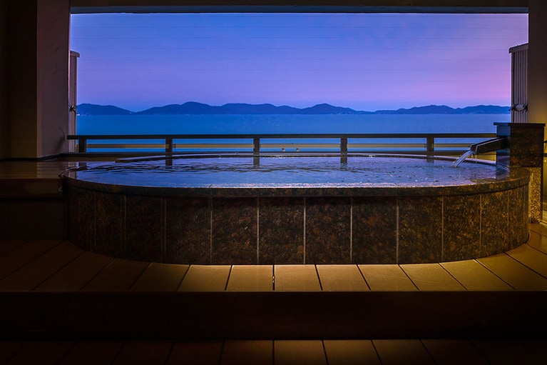 旬景浪漫 銀波荘［愛知／西浦温泉］貸切露天風呂 月物語。