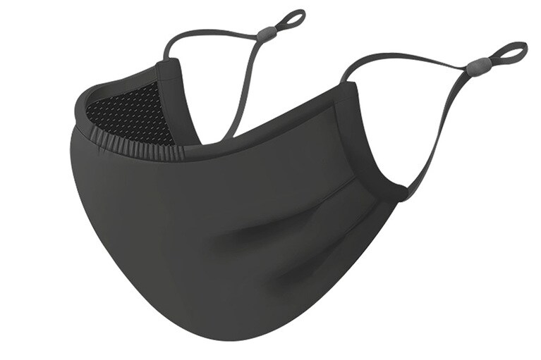 超冷感コールドマスク ブラック 980円+税(PM2.5フィルター1枚付き)。