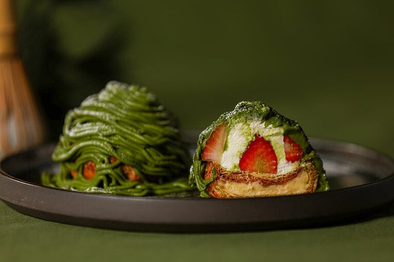 スペシャリテ「抹茶シューモンブラン」のイメージ。