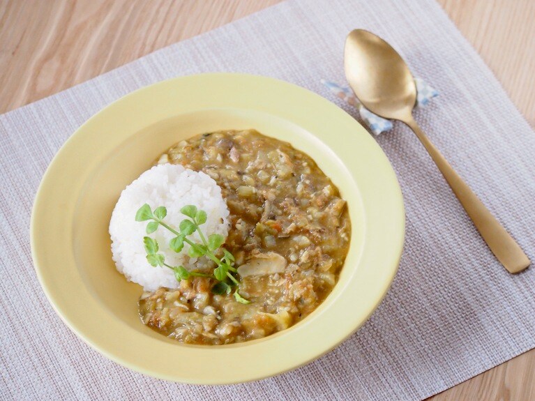 鯖とキャベツの甘酒カレー。甘酒を入れると、カレールウを使わなくてもコクのある味わいに。