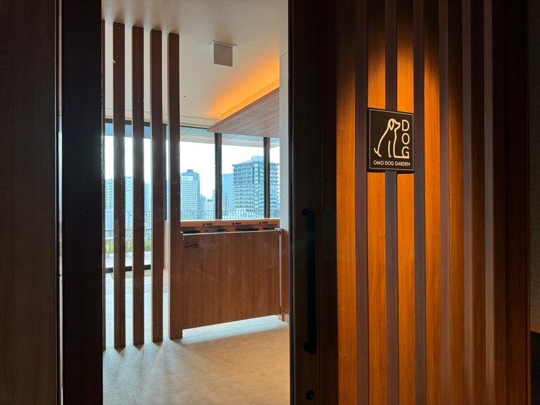 選ばれし愛犬と飼い主（ドッグフレンドリールーム利用者）専用のドッグガーデン。