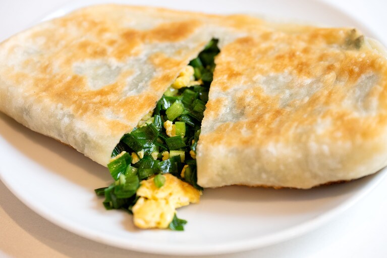 大きなおやきが3枚も付いてくる隠れた大ボリュームメニュー！