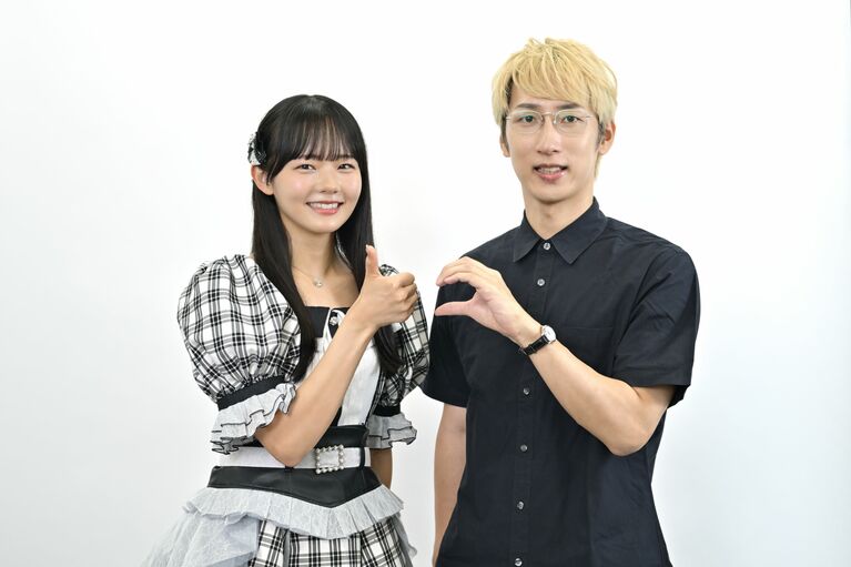 朝井リョウさんとかれんさん　©文藝春秋