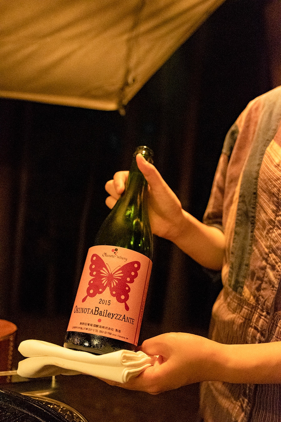 ワインは山梨県産を豊富に用意。