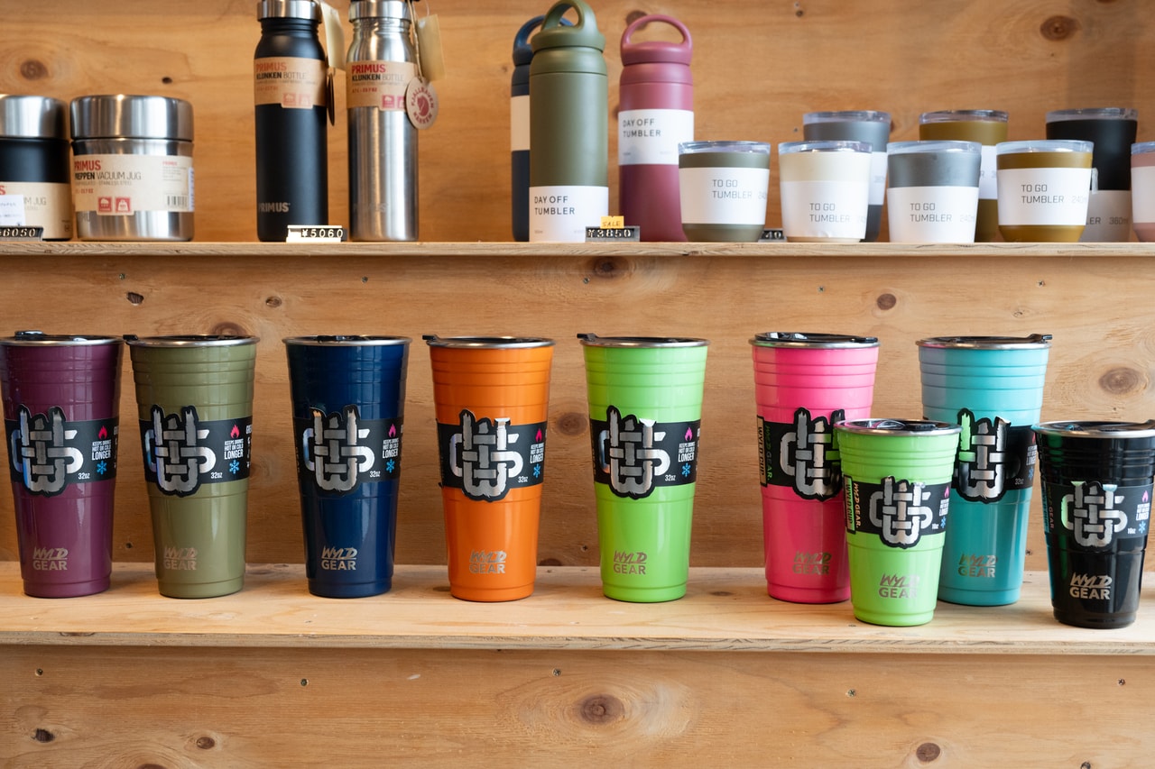 鮮やかなカラーが目を引くWYLD GEARのステンレスカップ。