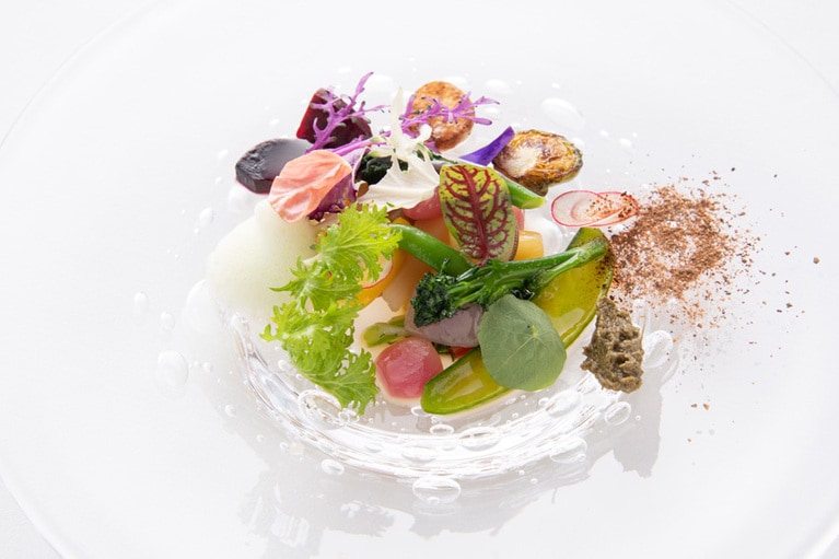 福井でこだわりの農業を実践する生産者さんの作品がお皿の上で出合う「ワトム農園 越前おおの農林樂舎 農園たや」。