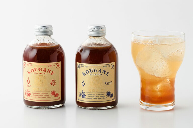 FUIGO「左から：苺の紺金コーラ、紺金コーラ」各2,650円（250ml）※苺は夏季限定販売／群馬県