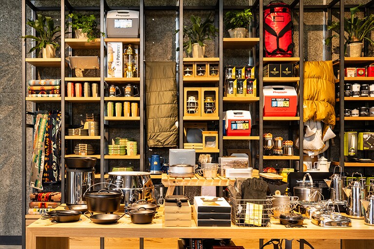 ザ・ノース・フェイスではキャンプギアを中心にアイテムを展開。