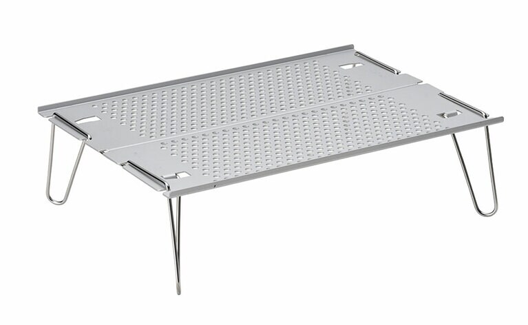 オゼンライト　使用時：W297×D210×H85mm。収納時：W297×D120×H25mm。6,820円。