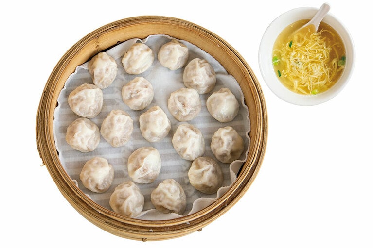 ［黄龍荘］蘇式小湯包 18個 280元。