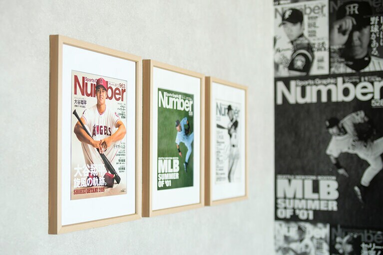 フレーミングされたカラー版表紙。