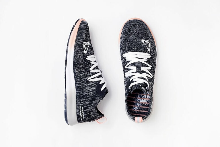 Roxy “SIDE BY SIDE 2” 10,230円。