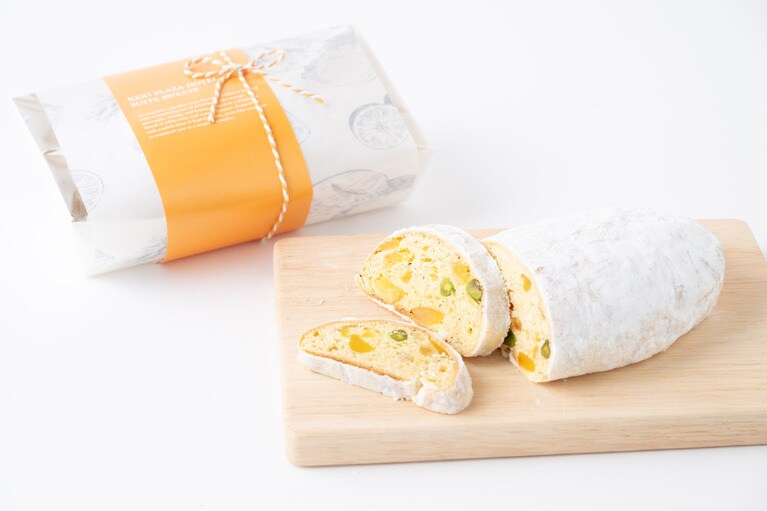 【京王プラザホテル】 サマーシュトーレン（2,600円）。