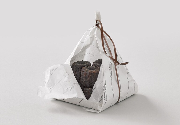 ダンラポッシュの「カヌレ」1個 300円。