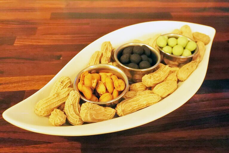 プレートが台湾型！　細かいこだわりが楽しい。