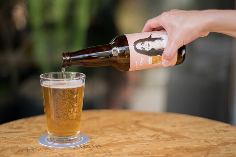 フワッとした抜けのいい香り。キリッとした炭酸とさっぱりとした後味にほのかな甘味。軽めのアルコールが会話を弾ませてくれる。