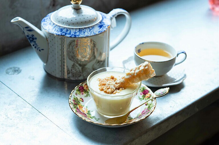 杏仁名油條 120元。メニューは展示によって変わる。