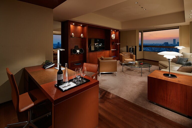 エグゼクティブスイート ツイン。絶景の客室でアフタヌーンティーを。