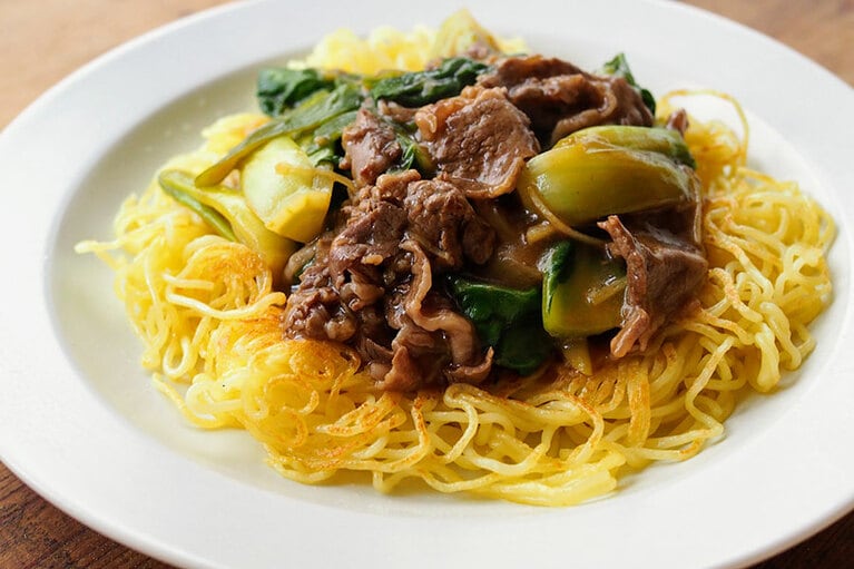 8月7日　牛肉と青梗菜のあんかけのっけ麺。