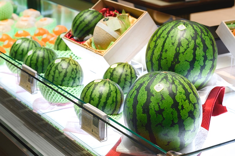 水分を多く含み、ミネラルも豊かなすいかは汗をかきやすい夏の季節に最適の果実。