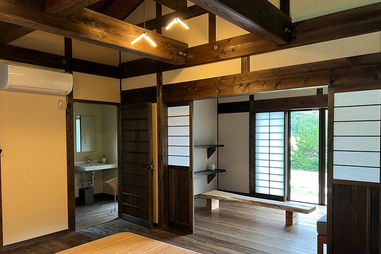 吉田亭の4棟のヴィラ。和モダンなデザインで開放感もバツグンです。