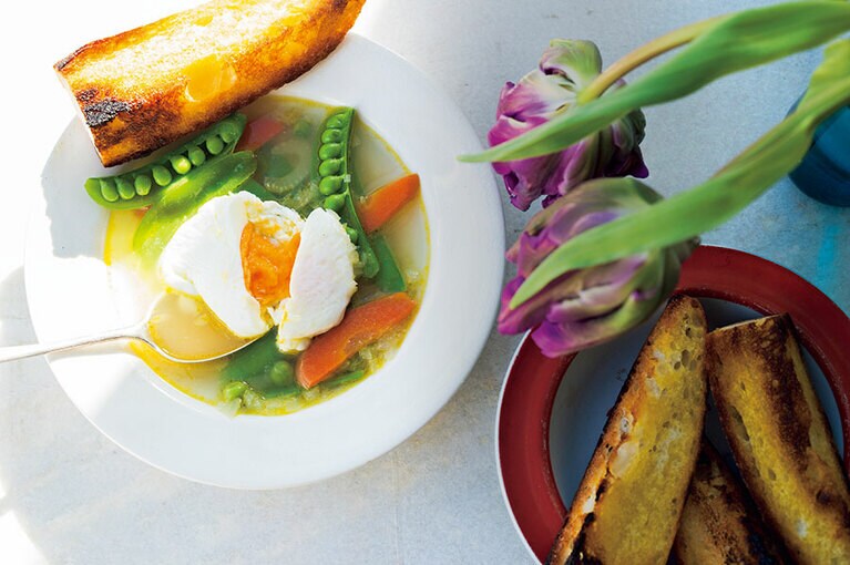 野菜をふんだんに使った 気の巡りをよくするスープ。