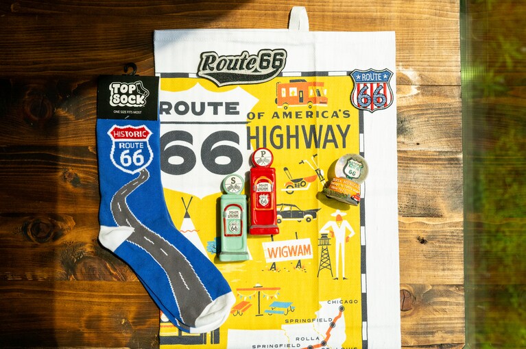 街やエリアによってデザインが異なるので、コレクションする人も多いそう。