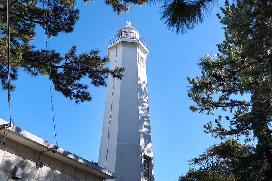 静岡県の清水灯台。高さ約18メートル。
