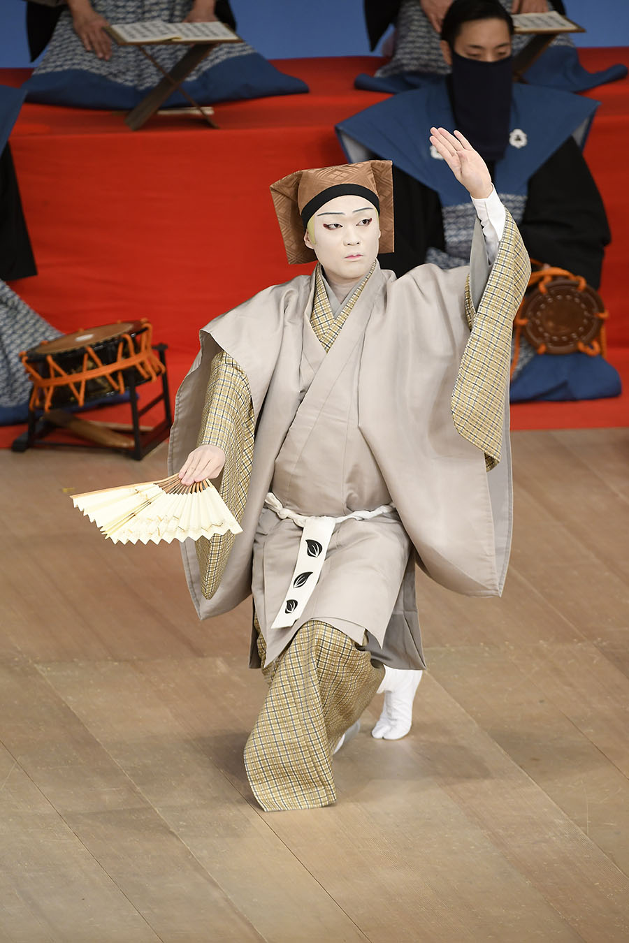 福之助さんの2021年は歌舞伎座「壽初春大歌舞伎」で幕開け。猿之助さん主演の愉快な舞踊『悪太郎』に修行者智蓮坊で出演し、日本舞踊には珍しい三拍子のリズムを取り入れたこの作品でも貴重な経験をした。©松竹