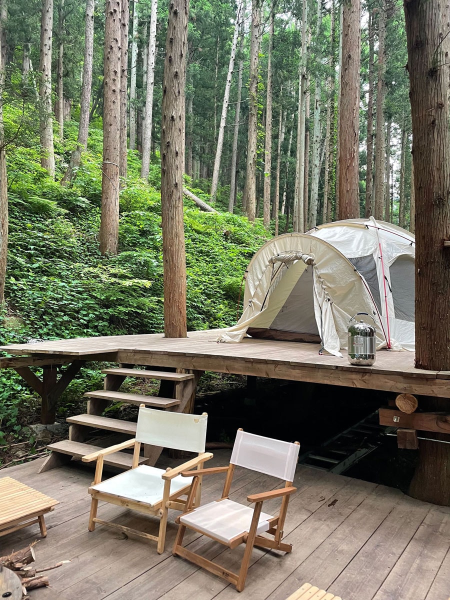 森林浴をして過ごすことができるテント。