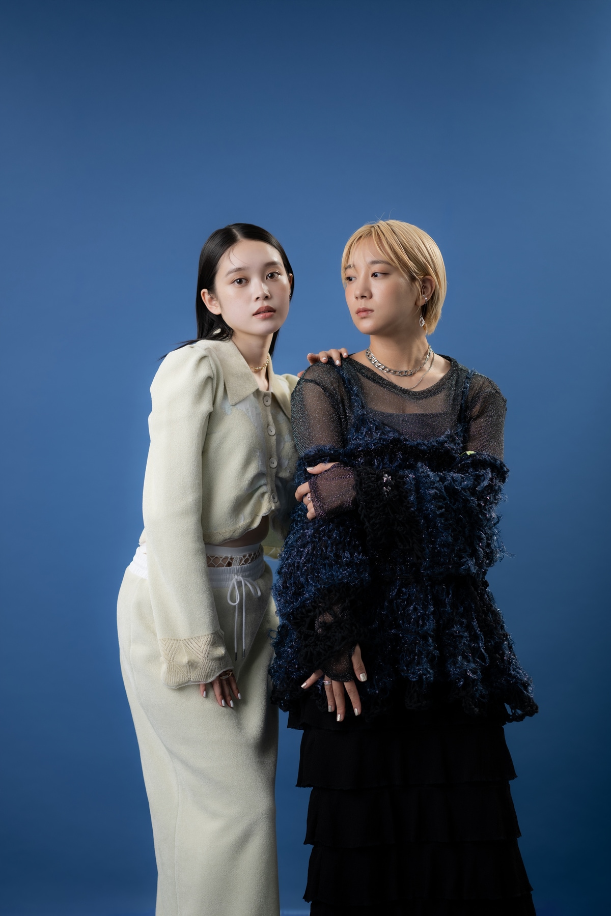 ベイビーわるきゅーれ　Tシャツ　Lサイズ　髙石あかり　伊澤彩織　⭐︎最終価格 ベイビーわるきゅーれ Tシャツ Lサイズ 髙石あかり 伊澤彩織 ⭐︎最終