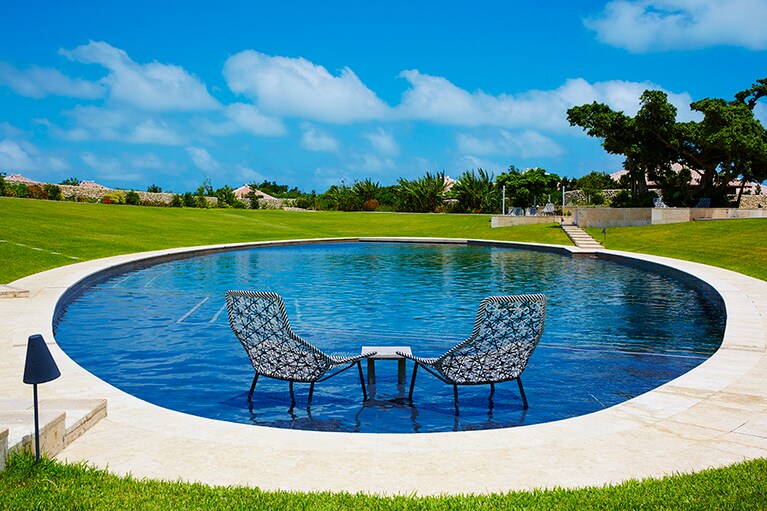 気分爽快なプールは、24時間利用可能。