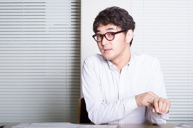 速水氏は、『2時間ドラマ 40年の軌跡』を読んで非常に感銘を受け、複数の新聞や雑誌に書評を寄稿した。