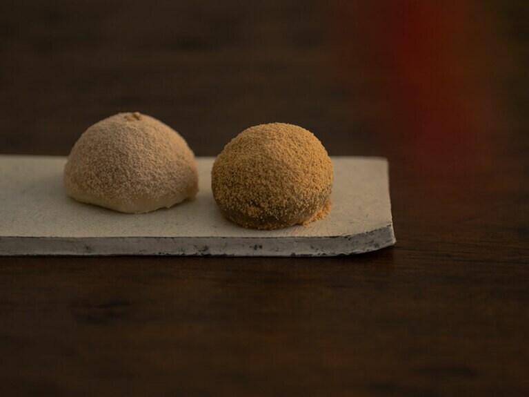 溝口実穂さん開発「一日｜栗と和薔薇の水もち（2種/水もち、わらび餅）」／2,000円。