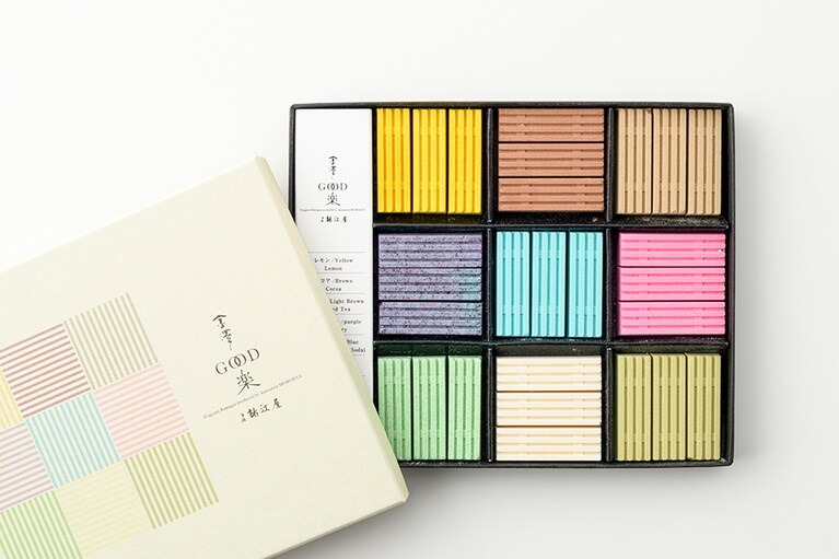 東山ギャラリーエッジ「和菓子 彩格子」27個入り 2,100円