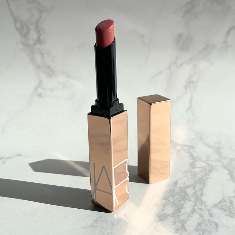 アフターグロー センシュアルシャイン リップスティック 888　4,400円／NARS JAPAN