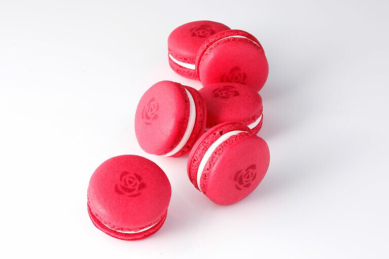 レッドローズマカロン／季節のマカロン。
